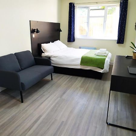 The Yew Studio - Self Contained One Bed Studio Flat With Parking Оксфорд Экстерьер фото